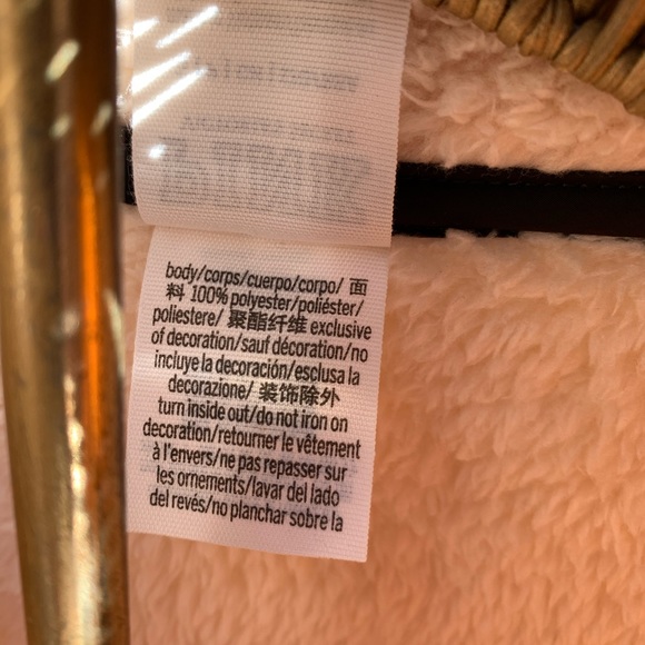 Pink by Victoria‘s Secret Sherpa pullover - Picture 9 of 10